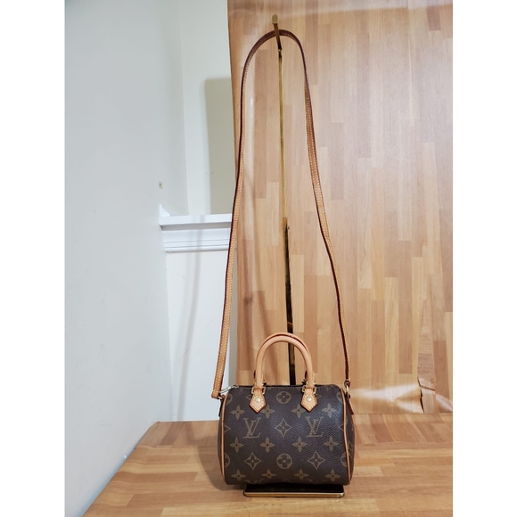 LOUIS VUITTONMonogram Nano Speedy - Picture 2 of 13